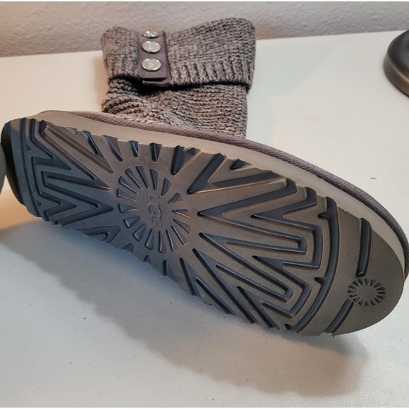 UGG Australia Women's Gray Knit Button Cardy Tall Boots Size 10. - Picture 6 of 13